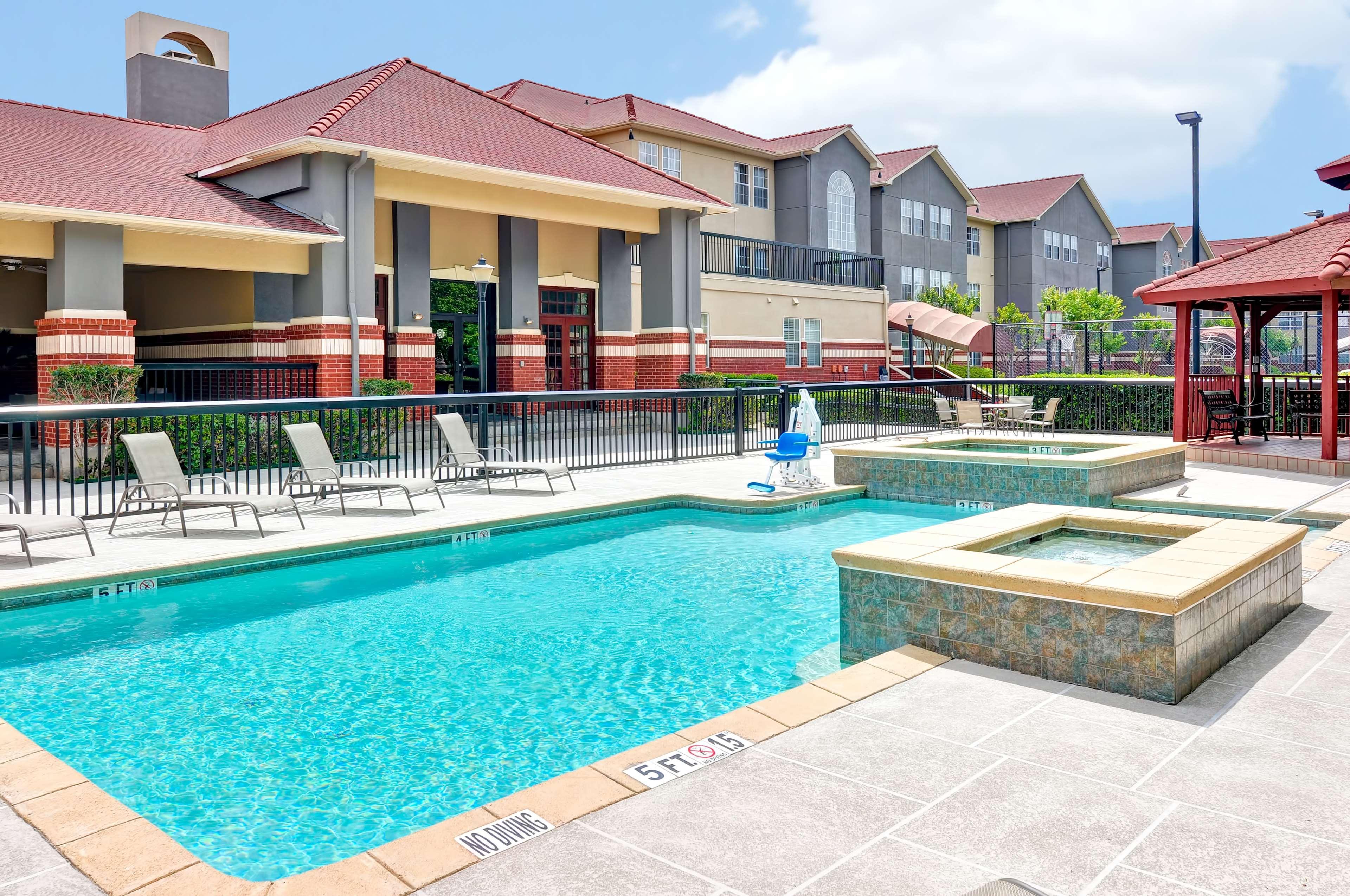 Homewood Suites By Hilton- לונגוויו מראה חיצוני תמונה